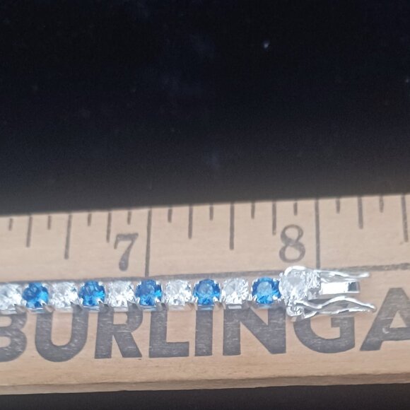 Women'S Elegant Blue & Clear Synthetic Zirconia Tennis Bracelet - Picture 5 of 6